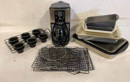 Cuisinart 12-Cup Drip Coffee Maker ( Powers On ) W/ Assorted Bakeware Set &ndash; Loaf, Muffin, Roasting Pans & Racks