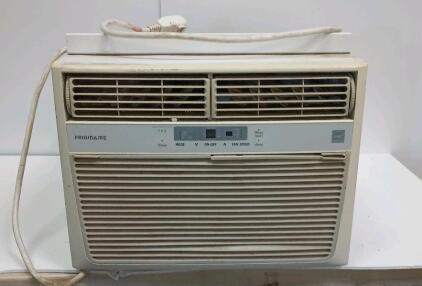 Frigidaire Window Air Conditioner L=22" W=19" H=15"
