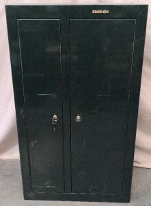Stack-On Double Door Gun Cabinet, 14-Gun Capacity, Green Steel, Key Lock, Adjustable Shelves
