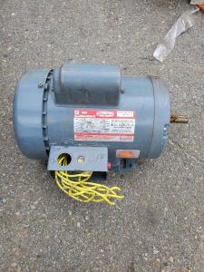 Dayton 6K358G 3 HP 3450 RPM 230V 1-Phase ODP Capacitor Start Motor, 56H Frame, CSA
