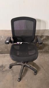 Black Ergonomic Mesh Office Chair, Adjustable Armrests, 5-Leg Casters, SN MTT-N073958