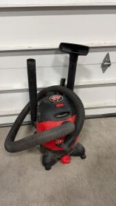 Craftsman Wet/Dry Shop Vacuum, 4.0 Peak HP, 8 Gallon, Roto-Lok Hose, Attachments Included