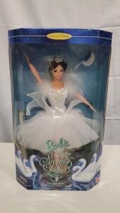 Barbie as the Swan Queen in Swan Lake 18860 Collector Edition 1997 Classic Ballet Series NRFB