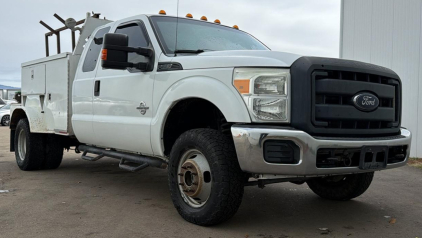 2013 FORD F-350 - DIESEL!