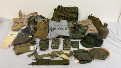 US Military Surplus Size Small Field Gear Lot w/ Cold Weather Clothing, MultiCam, Woodland, UCP, Accessories