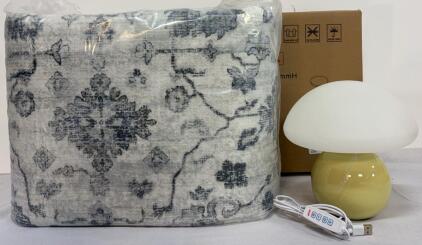 Grey & White Vintage Style Area Rug (6&rsquo;x9&rsquo;), Round Side Table (Black) & Mushroom Table Lamp