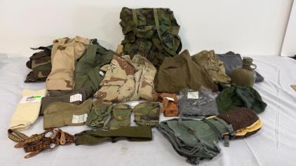 US Military Surplus Size Large Field Gear Lot W/ Cold Weather Clothing, MultiCam, Woodland, UCP, Accessories