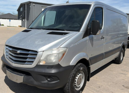 2014 FREIGHTLINER SPRINTER 2500 - DIESEL!