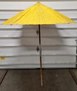 (1) 6-Foot Yellow Construction Umbrella