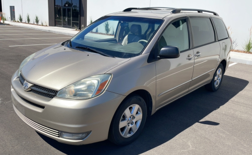 2004 Toyota Sienna - Sunroof