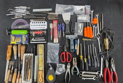 Tool Assortment Snapon, Test Light Screwdrivers, Wrenches, Chisels, Drill Bits & More