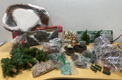 Lemax Village Mountain Backdrop, Snowy Base, Building, Trees & Scenic Lot for Model Displays