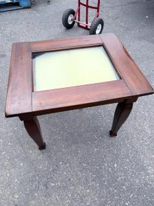 Lift-Top Wooden Display Storage Table with Glass Inset and Curved Legs, 20"x20"x22"