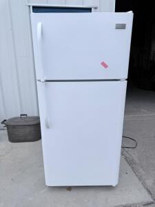 Frigidaire Top-Freezer Refrigerator, White, 18 cu ft, 66"x30"x30", Clean & Complete