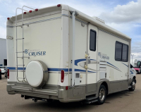 2002 FORD ECONOLINE E-350 - - 6
