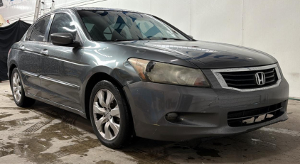 2008 HONDA ACCORD - SUNROOF!
