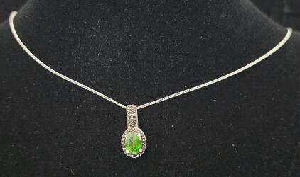 (1) .925 Oval Emerald Pendant Necklace