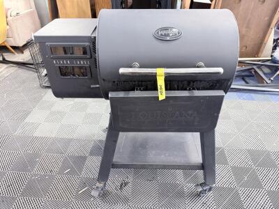 Louisiana Grills Black Label Pellet Grill, Digital Controller, 809 sq in Cooking Space, Wi-Fi