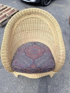Barrel Wicker Accent Chair, High Back, Removable Tapestry Cushion, 28"x26"x32"