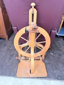 Compact Single-Treadle Upright Spinning Wheel, Wood Construction, 1 Bobbin, Scotch Tension