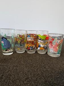 Vintage McDonald&rsquo;s 1981 &ldquo;The Great Muppet Caper,&rdquo; Cinderella, and Eeyore 16oz Glass Set of 5