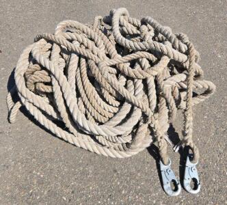 Heavy-Duty Manila Tow Rope with Forged Steel Hooks, 17,000 lb Breaking Strength