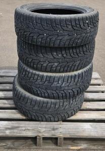 Hankook Winter i*Pike RS 225/55R17 101T Studded Winter Tires, Set of 4, DOT 2518
