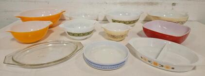 Vintage Pyrex Mixing Bowls & Casserole Set, Assorted Patterns, 11 Pieces, 1950s&ndash;1970s USA
