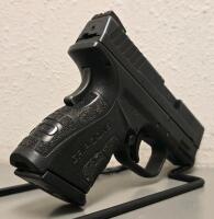 Springfield Armory XD-40 Mod.2 Sub-Compact .40 S&W, Grip Zone, Serial GM111782, Fiber Optic Sight - 2