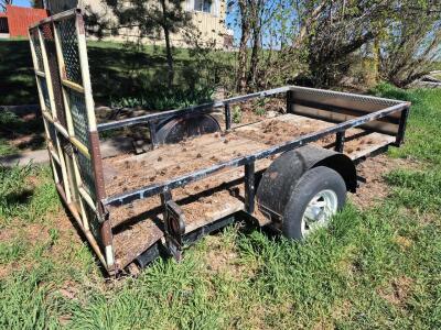 Single Axle 5' x 10' Utility Trailer Single Axle Wood Deck With Ramp ( No Title)