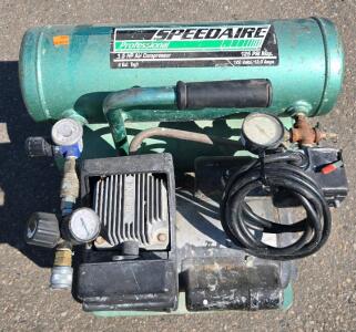 Speedaire Professional 1.5 HP 4 Gal Twin Stack Air Compressor, 125 PSI, 120V, Portable