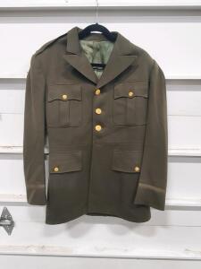 U.S. Army Dress Uniform Jacket, 5th Infantry Patch, Lieutenant Insignia, WWII/Korea Era, Wool