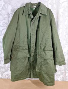 (1) Vintage 60s Swedish C50 / XL Green Military Canvas, Fleece Lined Field Jacket
