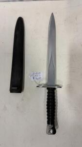 Swiss M57 Bayonet Victoria Schwyz, Serial 20394, With Scabbard Fits Stgw 57/K31