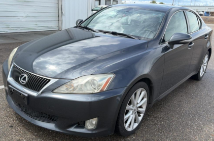 2009 LEXUS IS250 - RWD!