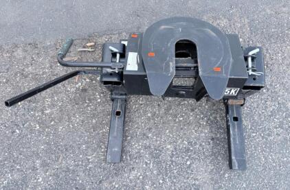 Pro Series 15K Fifth Wheel Hitch, 15,000 lbs Capacity, Dual Pivot, Standard Rail Mount