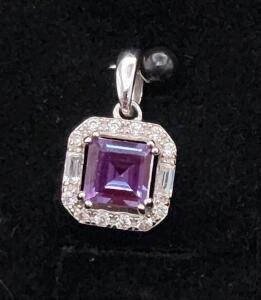 (1) 1.19 Ct Lab Alexantrite And White Topaz .925 Silver Pendant