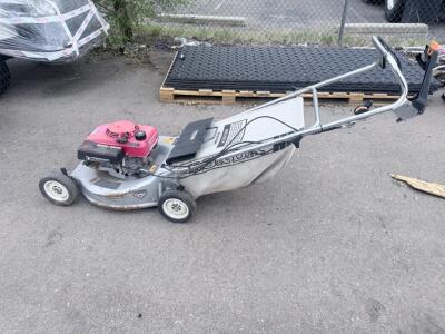 Honda Gas Self-Propelled Lawn Mower, 21" Deck, Easy Start, Rear Grass Bag, GCV Engine