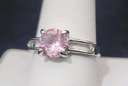 (1) Size 9.5 Pink Sapphire Faceted Round Cut Ring