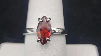 (1) Size 8 Red Ruby Faceted Princess Cut Ring