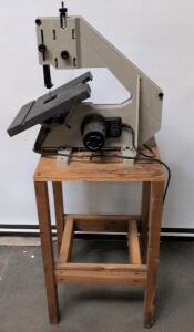 Black & Decker 9411 Band Saw, 3.0 Amps, 9" Throat, 11"x11" Table, Stand, 120V, Tilting Table