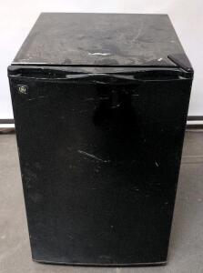 GE WMR04BAPBBB 4.4 Cu. Ft. Mini Refrigerator, Black, Manual Defrost, Model AM310724