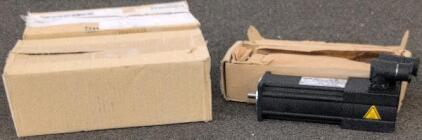 Lenze MCS 0614I4RS0P1 3-Phase Servo Motor 175V 0.64kW 1.5Nm w/ Brake & Cutter Assembly