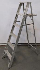 6 ft Aluminum Step Ladder, 5 Steps, Utility Tray, 225 lbs Capacity