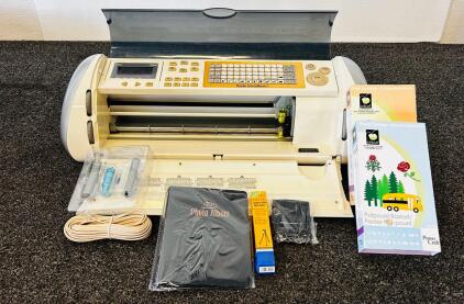 Cricut Expression CREX001 Electronic Die Cutting Machine Bundle, 2 Cartridges, Extras, Serial U01080810848 (No Power Cord Unable To Test)