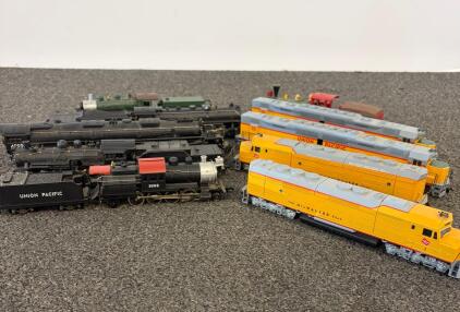 HO Scale Union Pacific Big Boy 4005 Steam Locomotive 4-8-8-4, Detailed Model, 14" Length