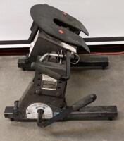 Pro Series 15K Fifth Wheel Hitch with Slider, 15,000 lb Capacity, Rail Mount - 2