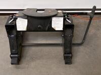 Pro Series 15K Fifth Wheel Hitch with Slider, 15,000 lb Capacity, Rail Mount - 3