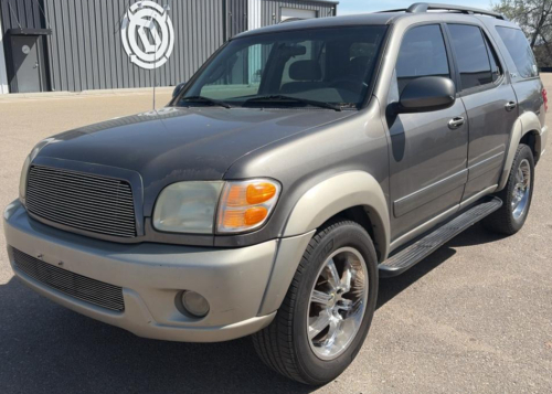 2004 TOYOTA SEQUOIA - BLUETOOTH!