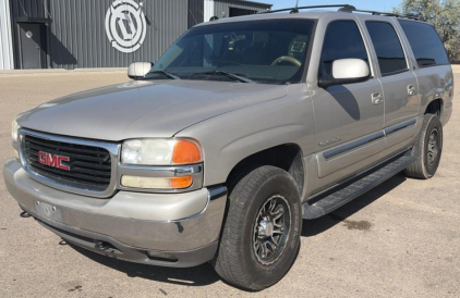 2005 GMC YUKON - 4X4!